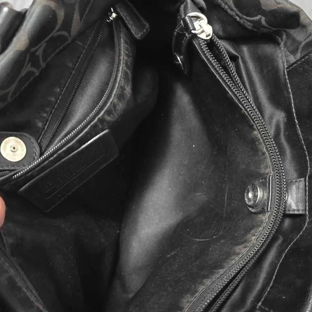 Ashley Coach Black Signature Shoulder Bag - Picture 7 of 10